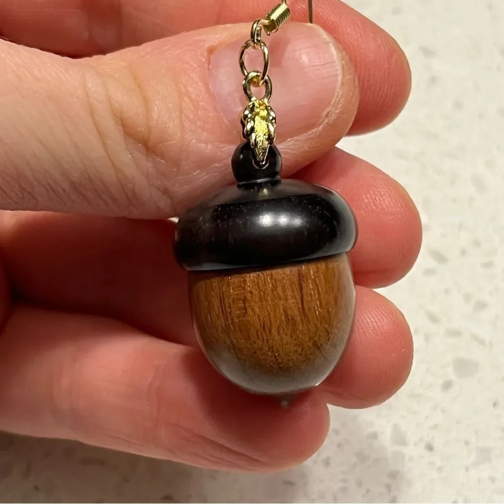Creative Acorn-Shaped wood Earrings That Open Up - Picture 9 of 12
